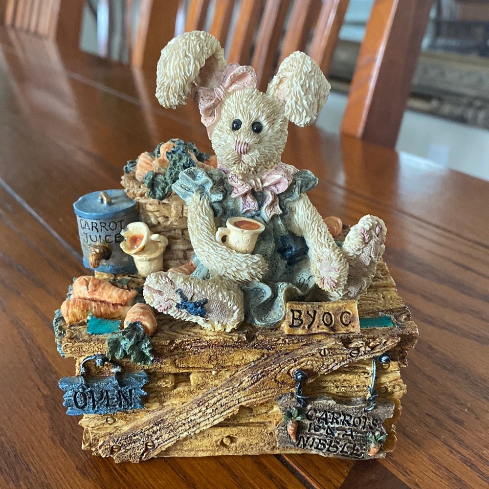 Boyd’s Rabbit Music Box The Impossible Dream San Francisco Music Box 2E/674